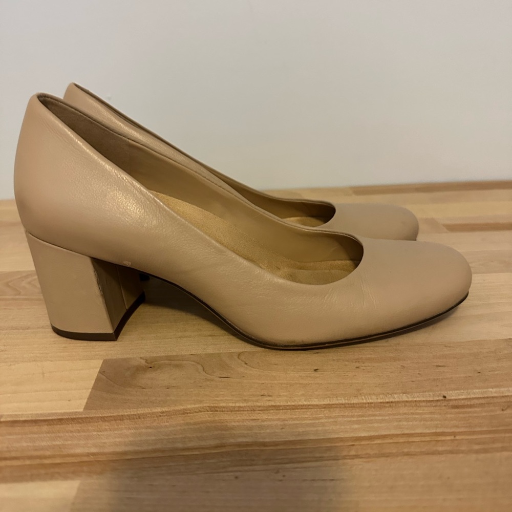 Super comfy nude low heels.
